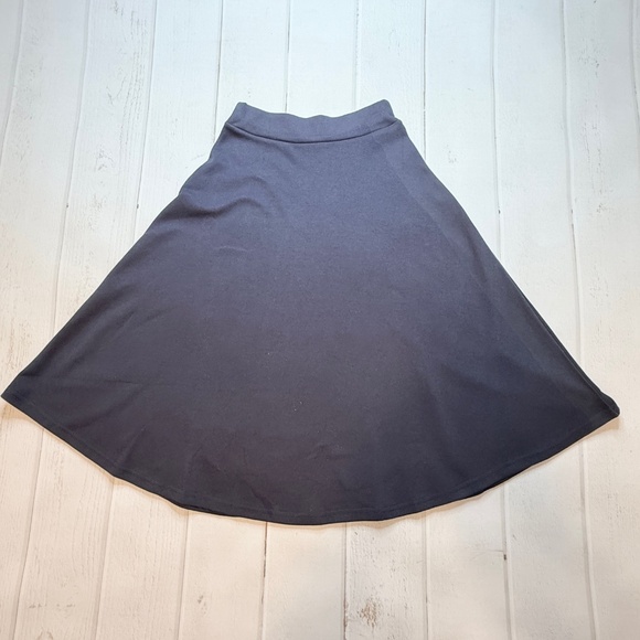 NWT - Dani’s Choice - Women’s Navy Midi Skater Skirt - Size Small. - Picture 1 of 8